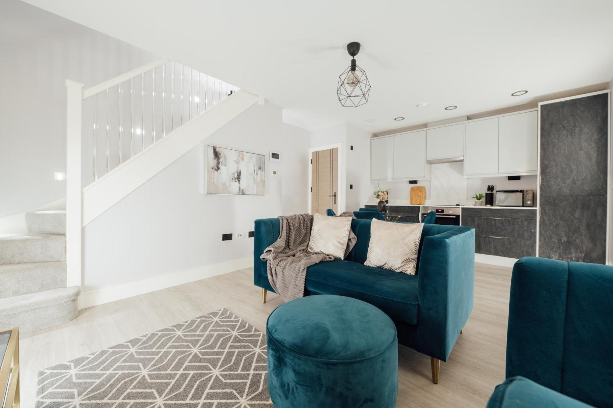 Inviting 2 Bedroom House In Dorking Zewnętrze zdjęcie